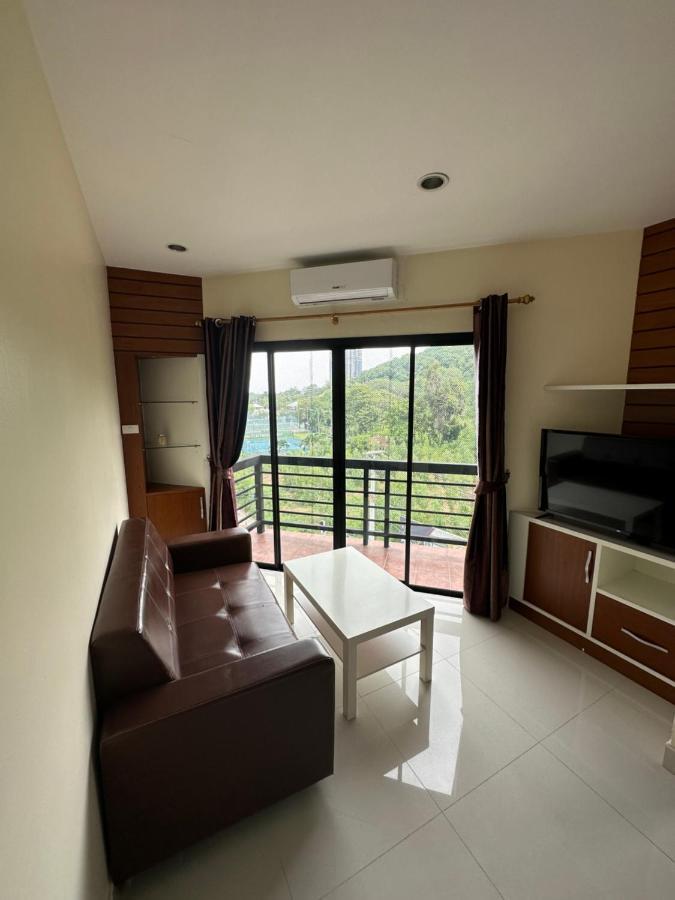 Prautamnak Grand Apartments Pattaya Exterior photo