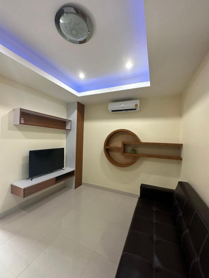 Prautamnak Grand Apartments Pattaya Exterior photo