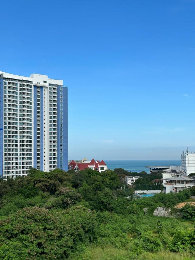 Prautamnak Grand Apartments Pattaya Exterior photo